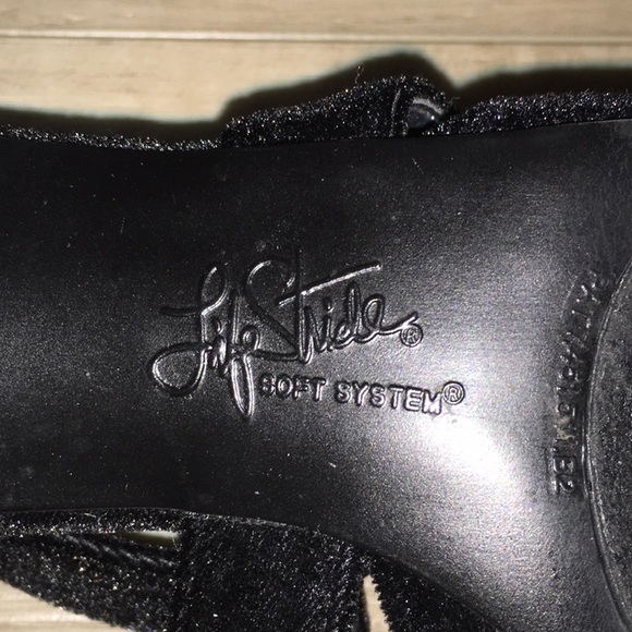 Life Stride Flex Soft System Black Pointy Toe Velvet Strappy Heels Size 6 - Picture 5 of 11